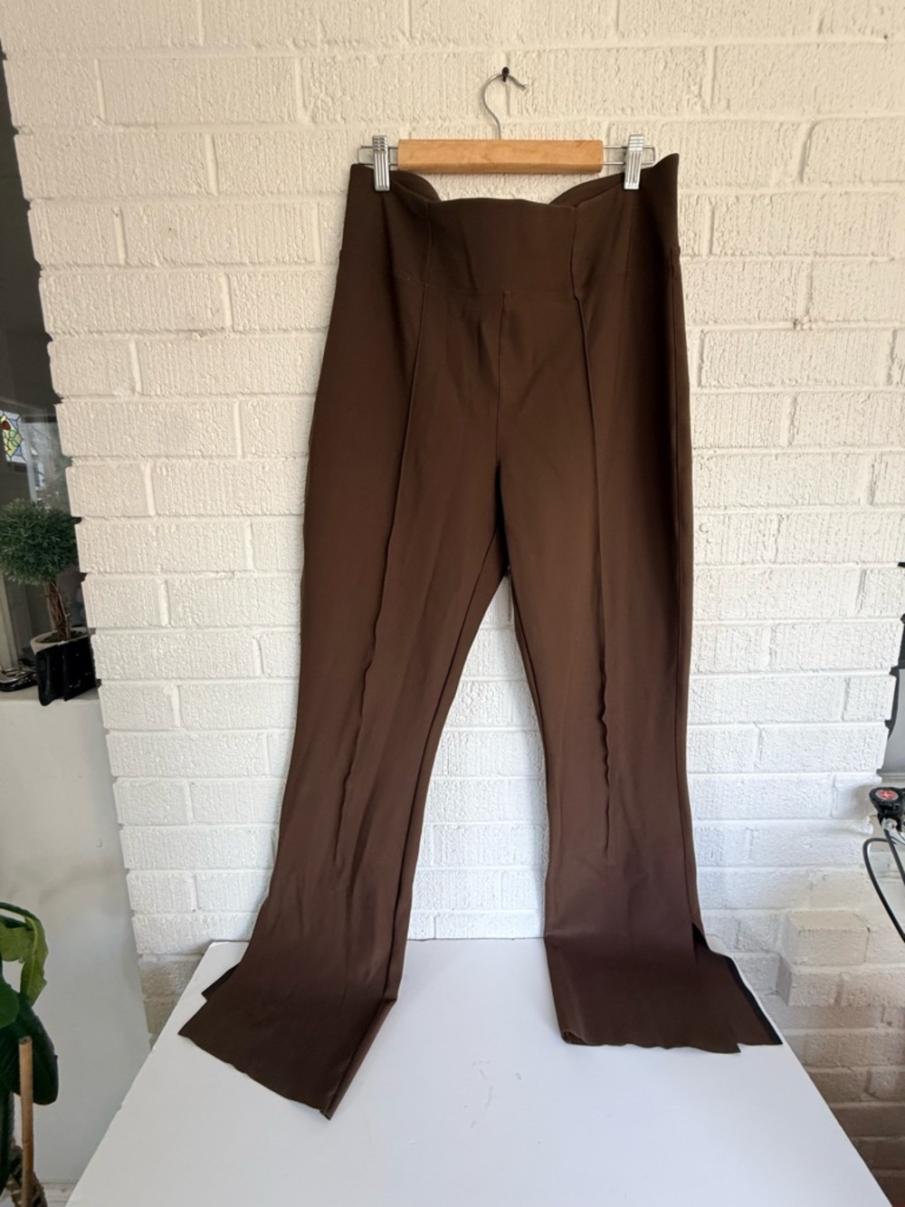 époque evolution brown workout pants size 14 flare